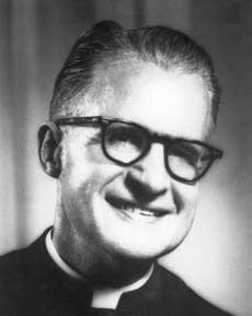 Historia del Santo Nombre - Padre Eduardo Prince - 1920w.jpg